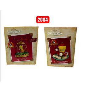 2004 Hallmark Looney Tunes ornaments tweety bird set of 2 holiday collectible